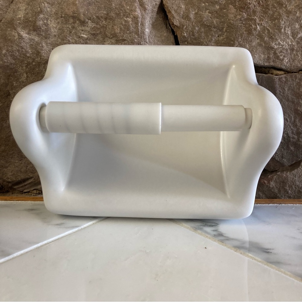 White Ceramic Wall-Mounted Toilet Paper Holder - Classic Bath Accessory